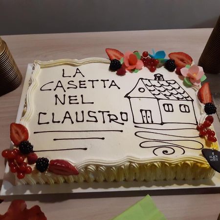 La casetta nel claustro Altamura Esterno foto