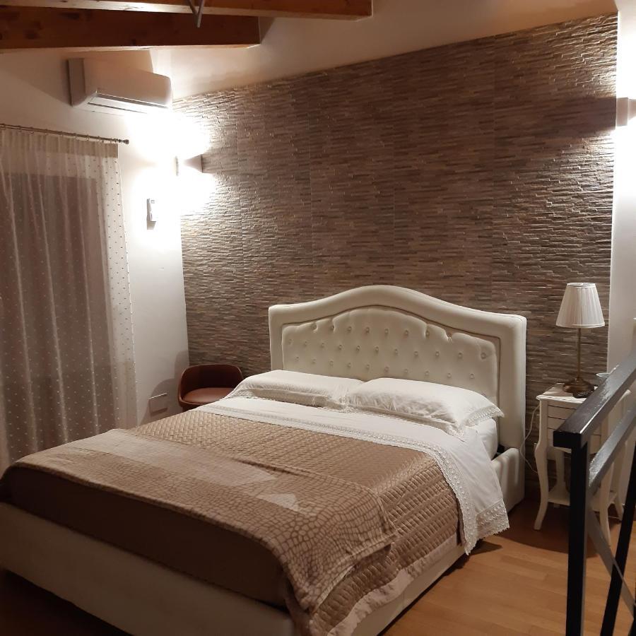 La casetta nel claustro Altamura Esterno foto
