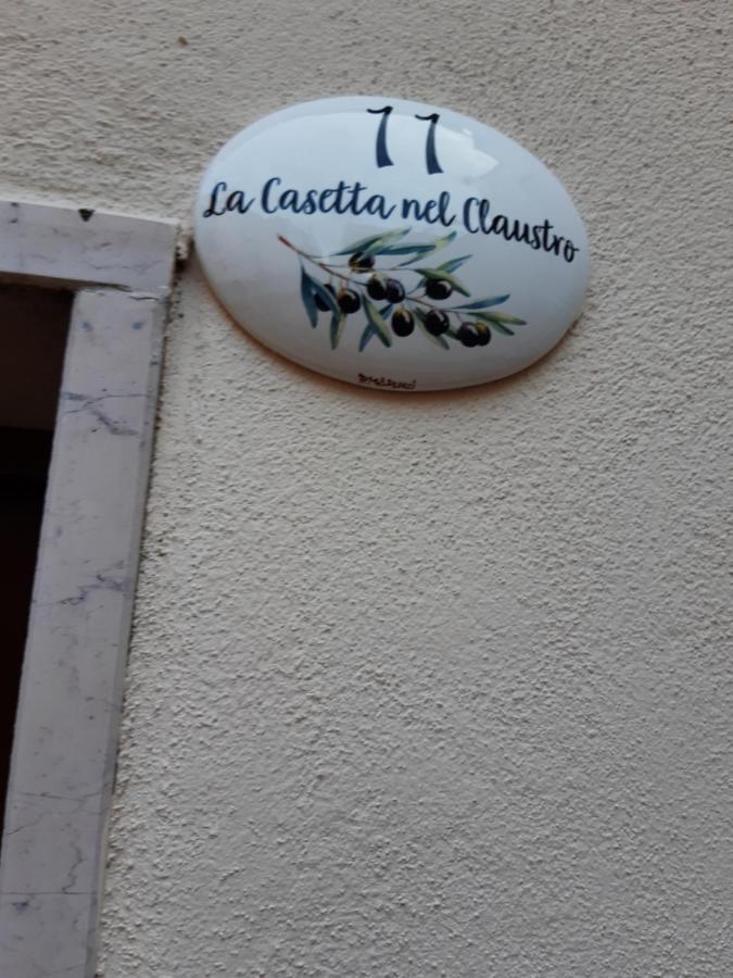 La casetta nel claustro Altamura Esterno foto