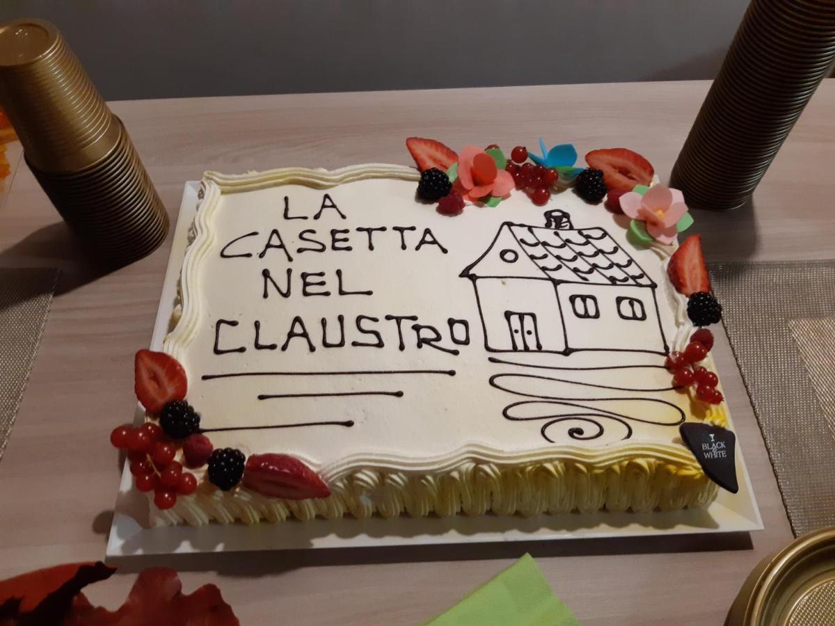 La casetta nel claustro Altamura Esterno foto